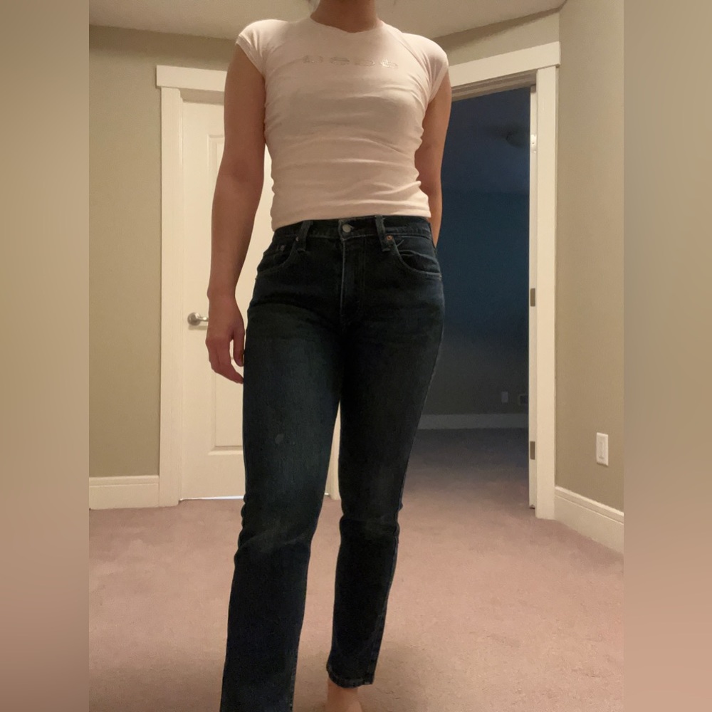 Y2K Bebe tshirt & levi jeans
